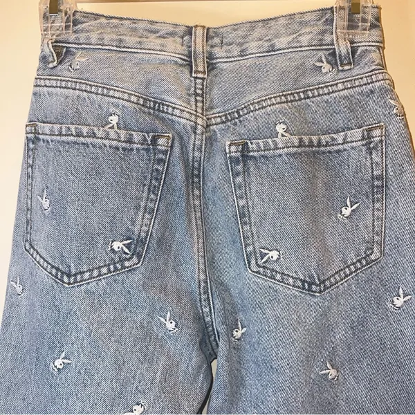 Playboy x PacSun Embroidered Straight Leg‎ Jeans Size 23 High Rise - Image 3