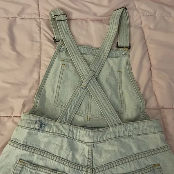 Glassons Denim light wash distressed overall shorts romper, size 8 boho casual - Image 15