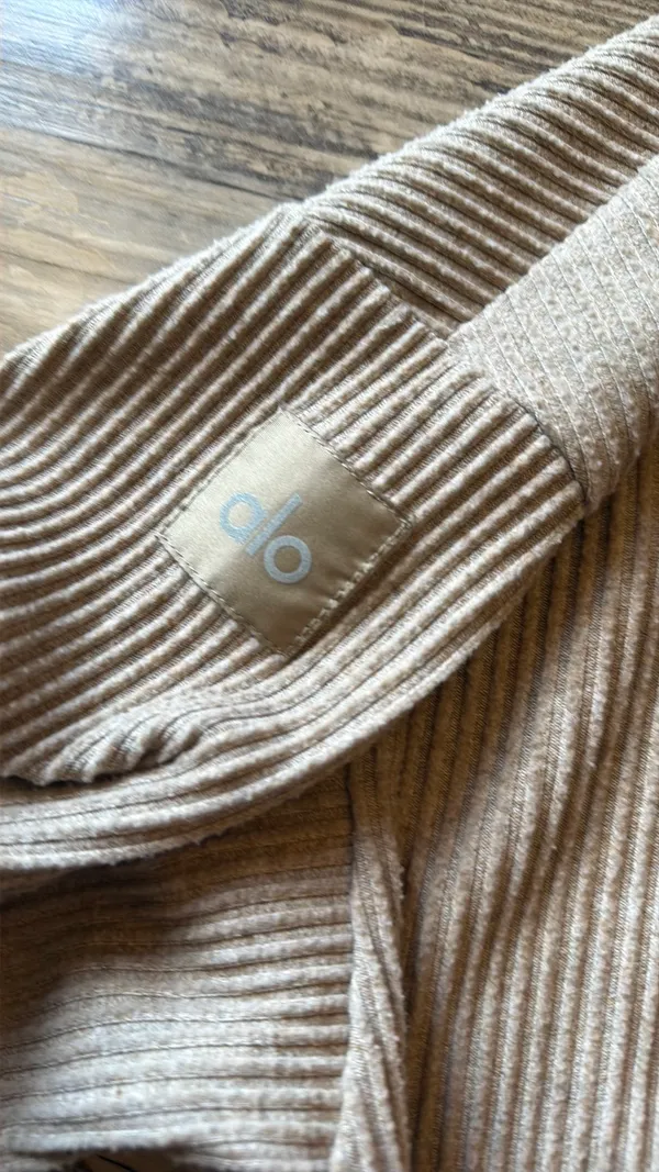 Alo crop sweatshirt hoodie - Image 2