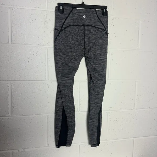 Lululemon Space Dye Mesh Panel High Rise Leggings Black White Striped Sz 6 - Image 3