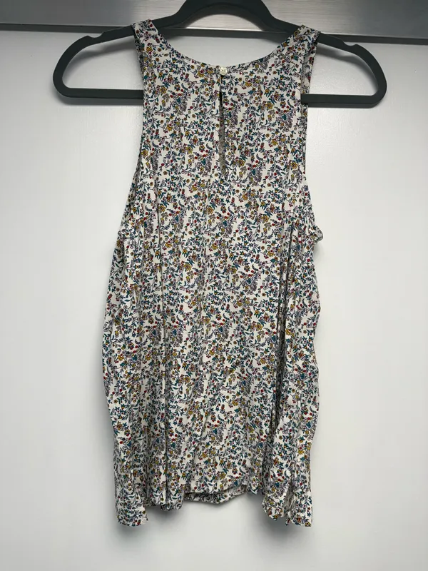 Old Navy Floral Print Sleeveless Tank Top - Image 2