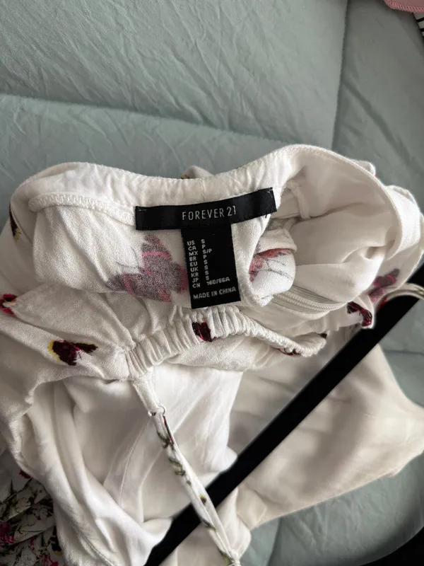 Butterfly Romper Forever 21 - Image 5