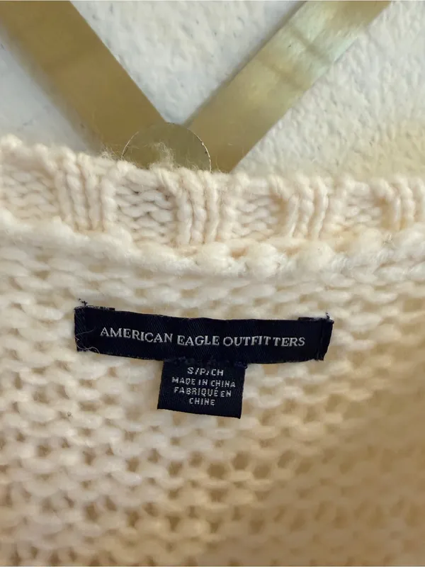 American Eagle Outfitters Cream Cable Knit Women's Sweater Small - Image 2