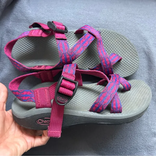 Chaco Women's Pink and Blue Sandals - Image 9