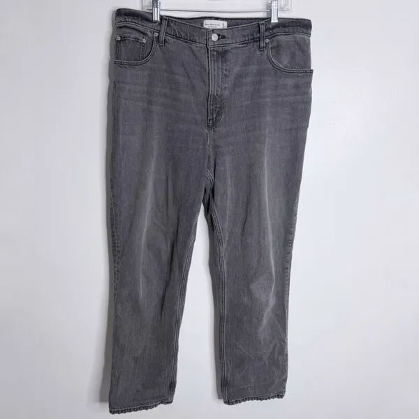 Abercrombie & Fitch The 90's Straight Ultra High Rise Washed Black Plus‎ 16/33 - Image 2
