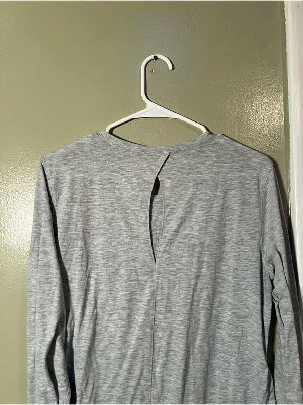 Athletic Works Women's Size Large 12-14 Long Sleeve T-Shirt Light Heather Gray - Image 6
