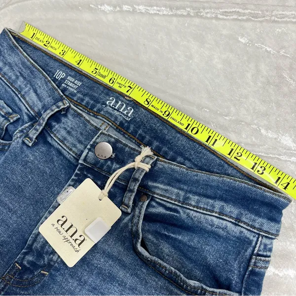 NWT a.n.a size 10p high rise straight Blue denim Jeans Distressed raw hem - Image 5