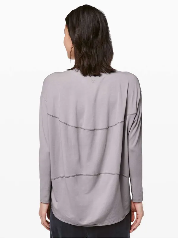 Lululemon Back In Action Long Sleeve Lavender Gray Large - Image 2
