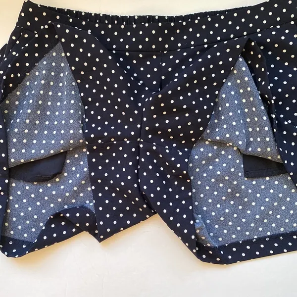 Gap Factory navy blue white polka dot knit swing shorts, size M - Image 8