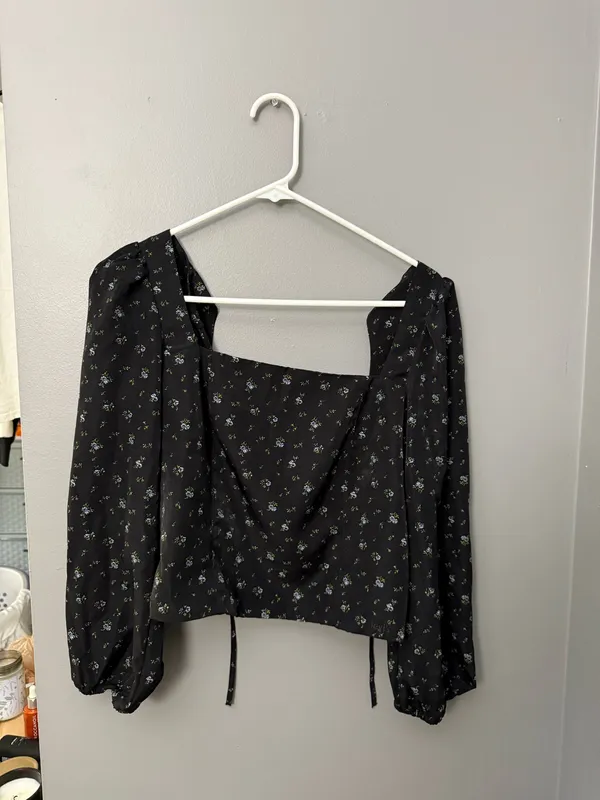 TJ Maxx Levi’s Top - Image 2