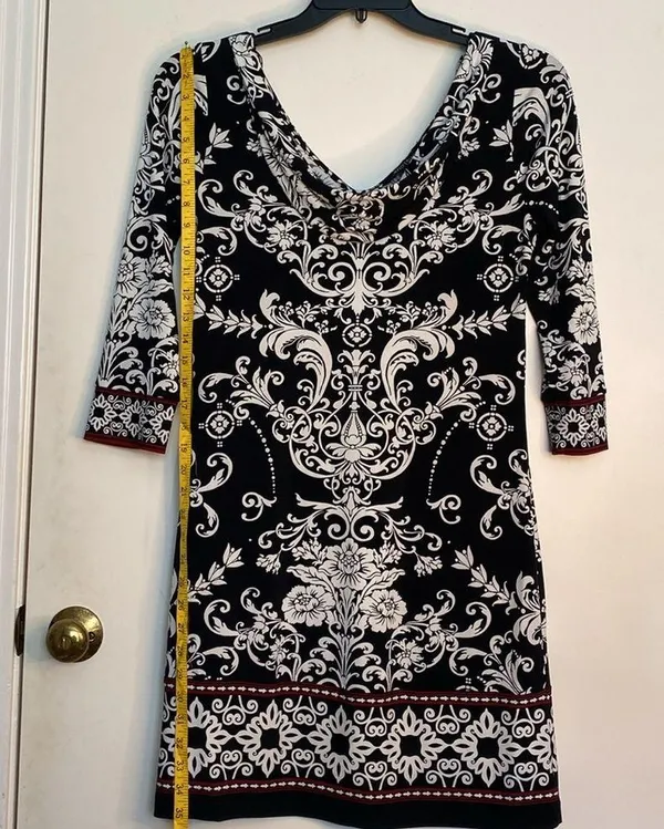 White House black market size small-black white large floral print - Image 3