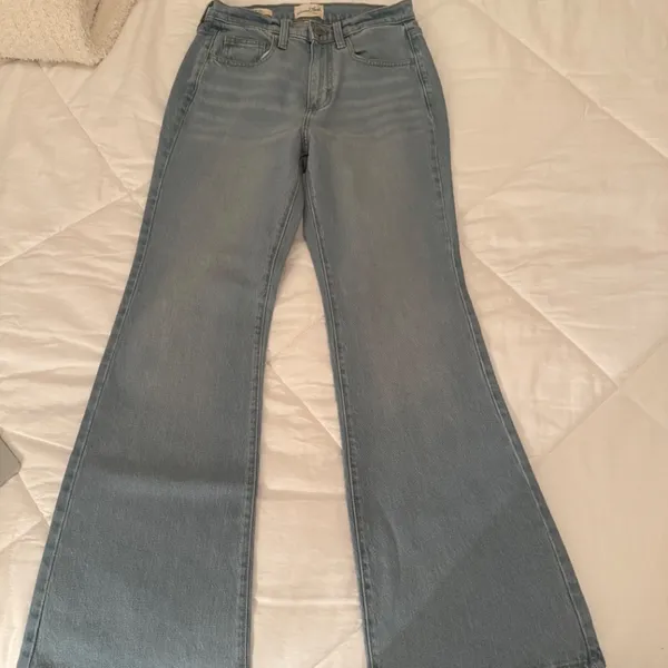 Women's High-Rise Flare Jeans - Universal Thread - Image 3