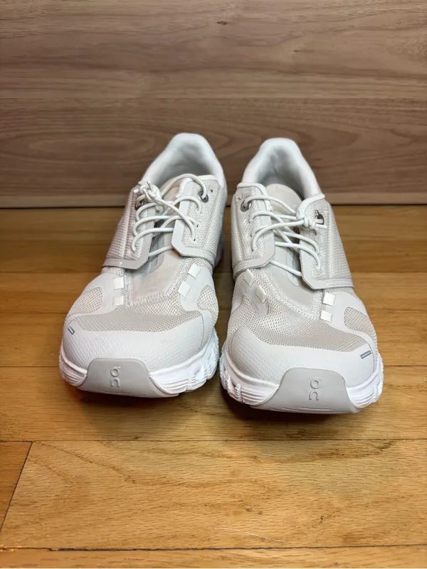 On Cloud 6 Women’s Sneakers in Pearl / White - Size 7.5 - Image 3