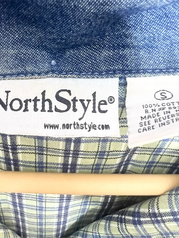 NorthStyle Plaid Lined Zip Front Denim Jacket with Detachable Hood Size Small - Image 9