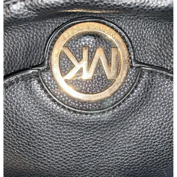 Michael Kors Pebble Leather Small Crossbody - Image 4