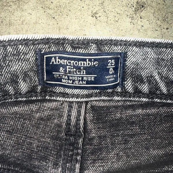 abercrombie ultra high rise mom.jean stonewash - Image 4