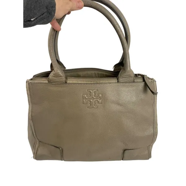 Tory Burch Ella work tote/Large tan pebbled leather/neutral Leather- fair condi - Image 8