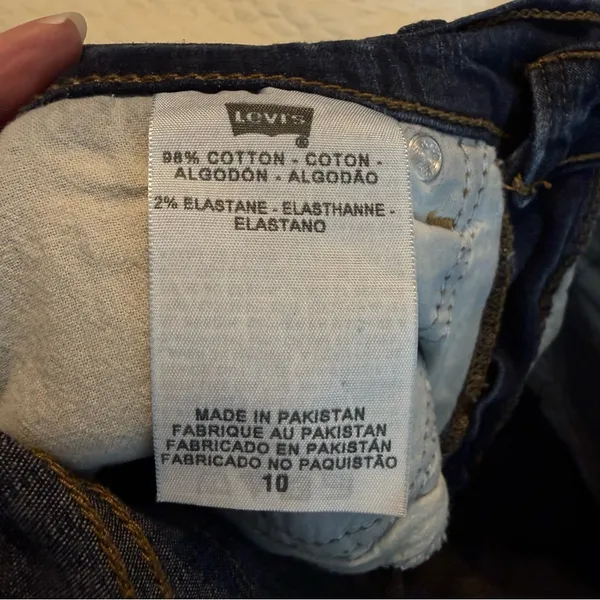 Levi’s 512 Perfectly Slimming Bermuda Length Denim Jean Shorts Size 10 - Image 6