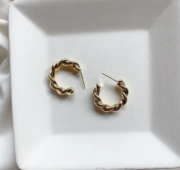 Gold twist hoop earrings - Image 7