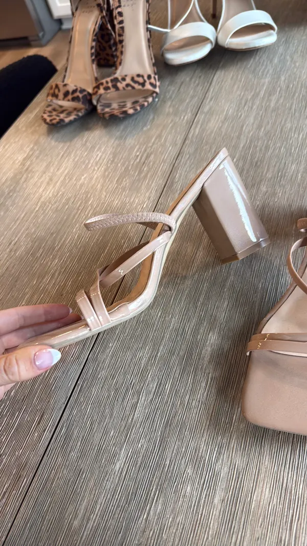 Shein Heels Tan Chunky - Image 4