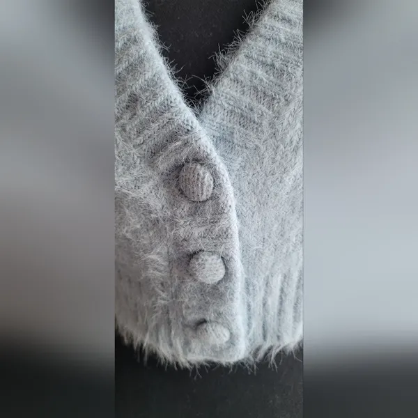 Forever 21 crop sweater - Image 3