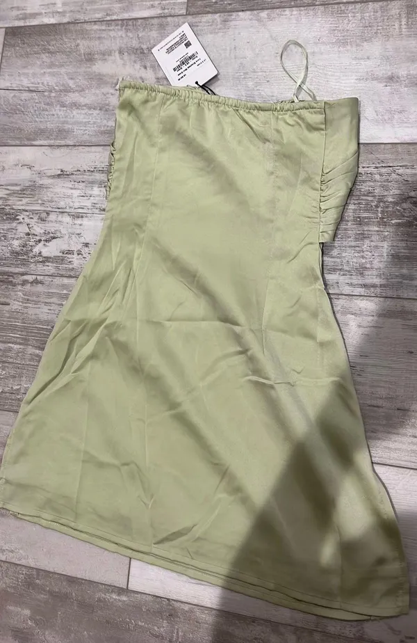 Princess Polly Dress Strapless New - Image 2