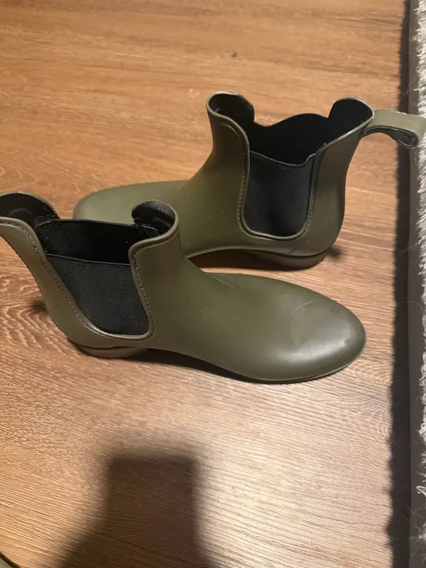 Olive Heeled Rain Booties Green Size 7 - Image 2