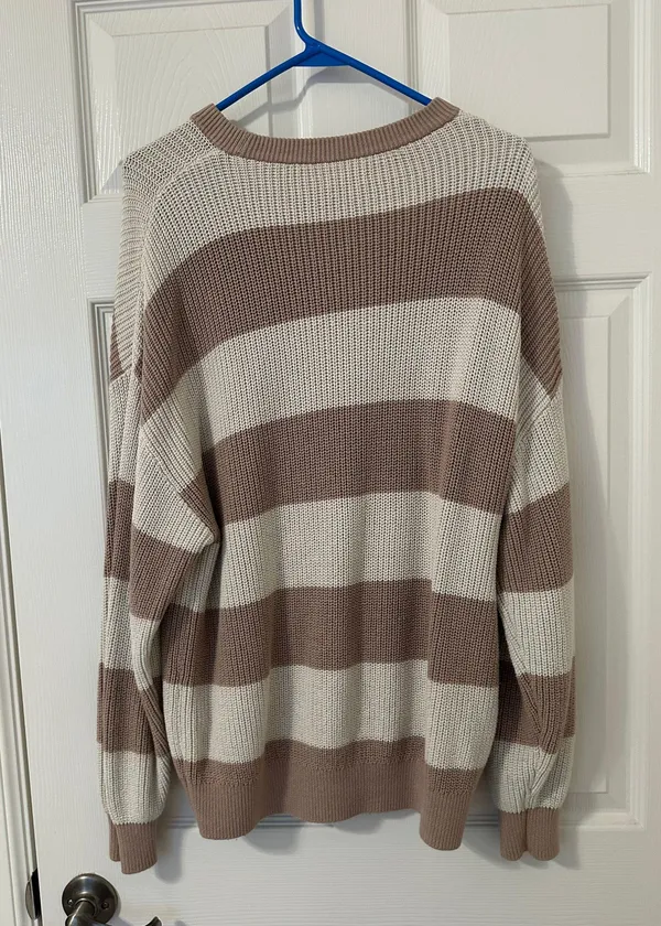 Aritzia TNA Sweater - Image 3