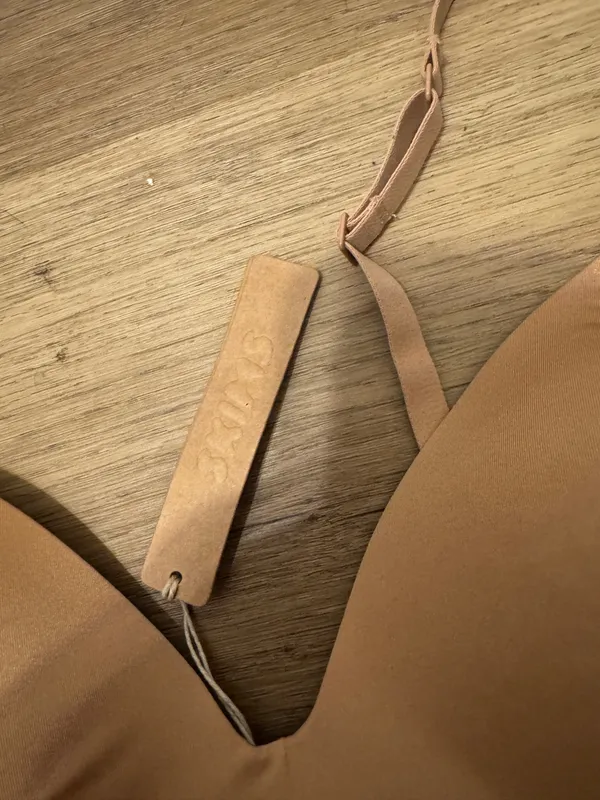 SKIMS Bralette - Image 3