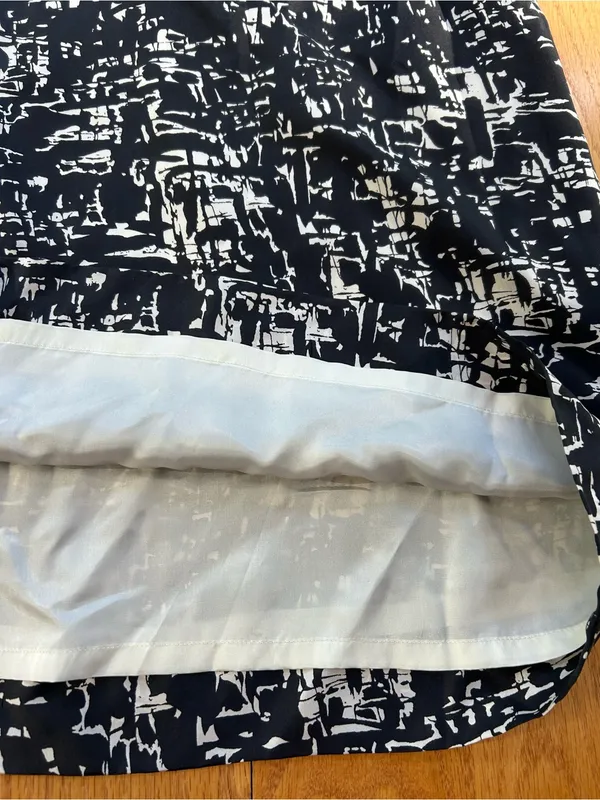 J. Crew 100% Silk‎ Abstract Print Ruffle Dress Size 8 Black White Shift - Image 10