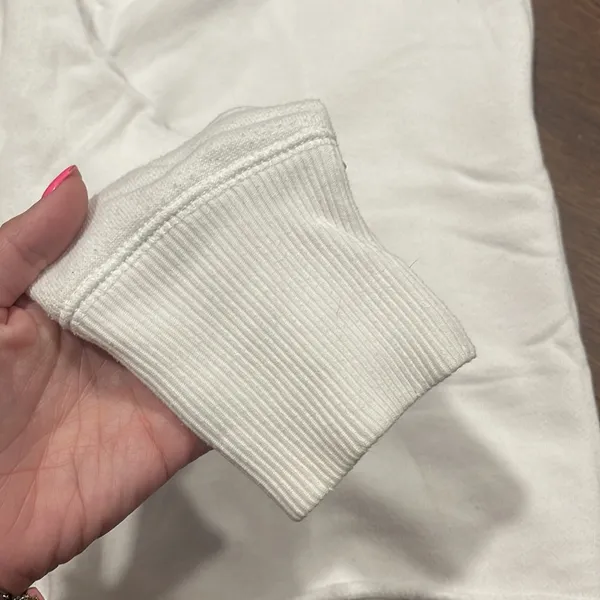 White Aerie cropped sweater - Image 6