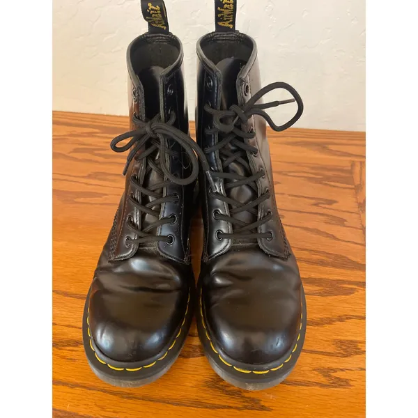 The classic black smooth leather Dr. Martens 1460 8-eye boots, size 9 - Image 3