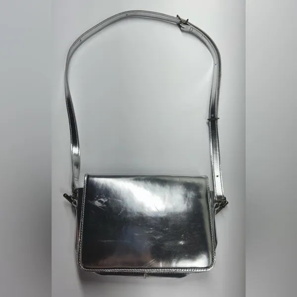 MADEWELL The Toggle‎ Flap Crossbody Bag in Specchio Leather - Silver - Image 2