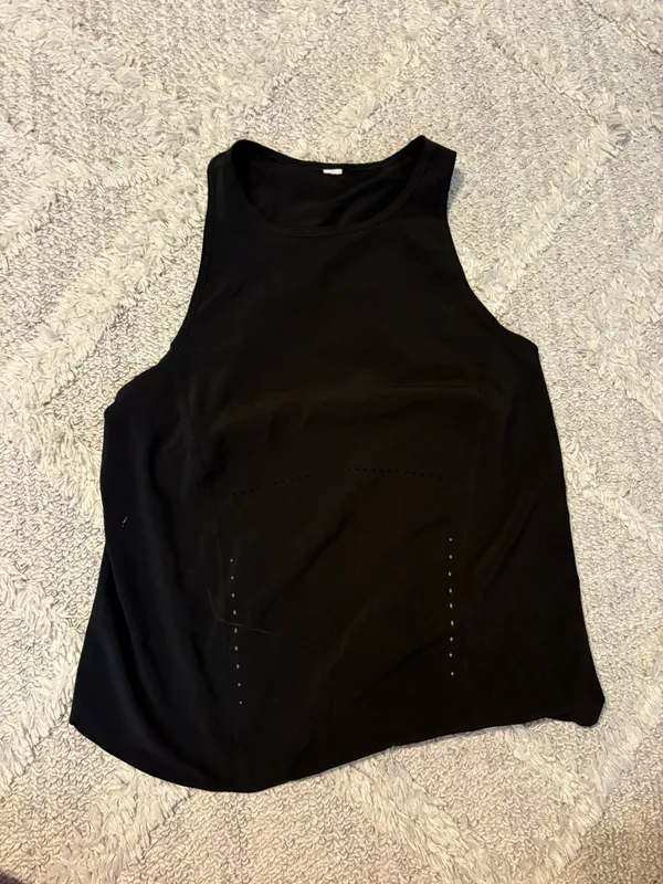 Black Lululemon tank topp - Image 2