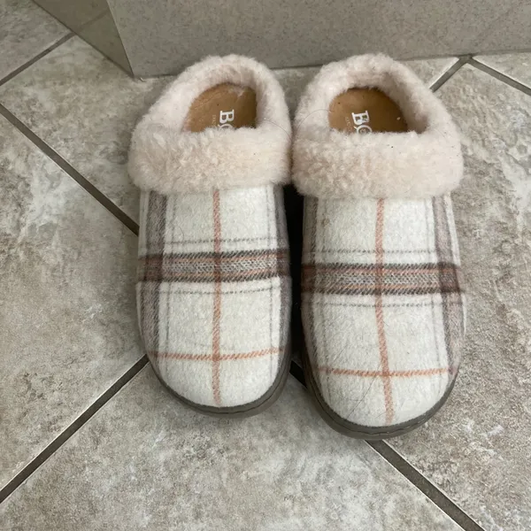Born Womens Plaid Wool Blend Faux Fur size 8 Slippers Cream Tan Brown Mules - Image 5