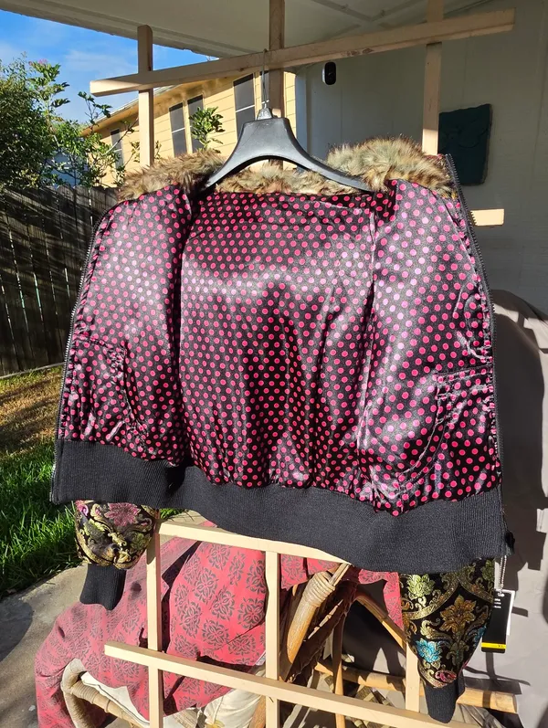 NEW REVERSIBLE Brocade Bomber Jacket Juniors XL/womens M Black Size M - Image 4