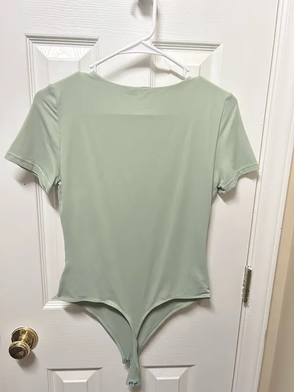 Green Short Sleeve Bodysuit Size M - Image 2