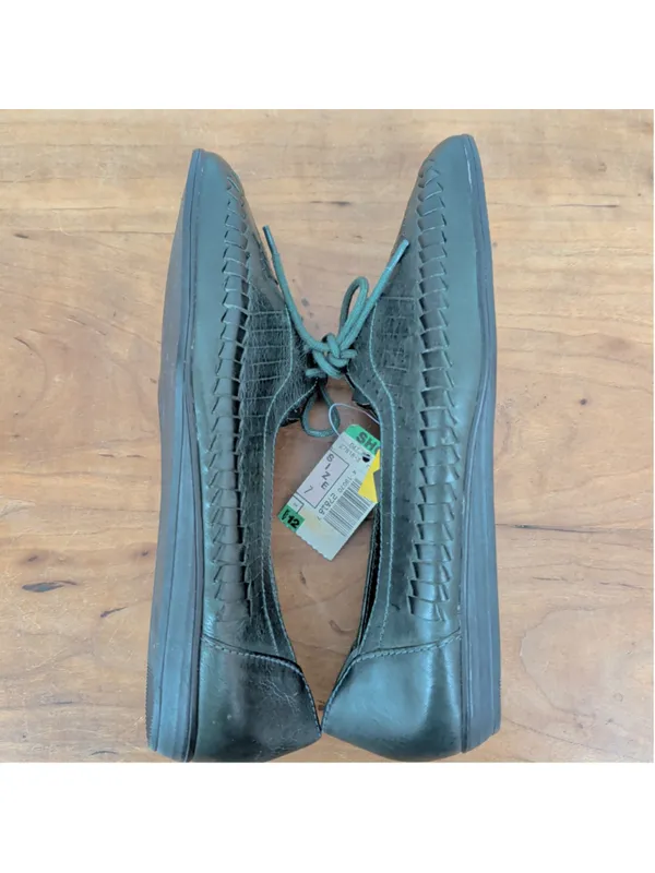 Vintage Deadstock Ladies' Green Woven Leather Lace Up Flats 7 - Image 5