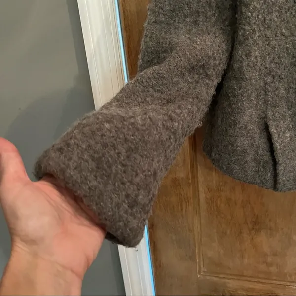 Aritzia Talula Wool Blend Jacket. Size 8 - Image 3