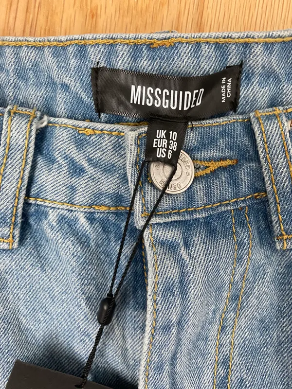 Missguided Denim Shorts - Image 3