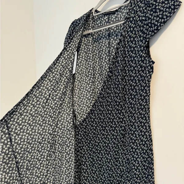 Brandy Melville Wrap Dress - Image 5