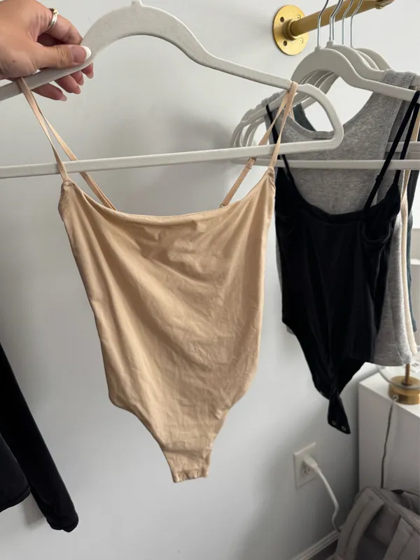 SKIMS Fits Everybody Cami Thong Bodysuit in Sand Size XXS NWT - Image 5