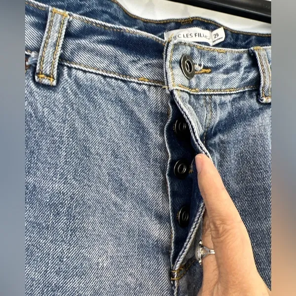 Avec Les Filles‎ Distressed Mom Button Fly High Waisted Mom Jeans - Image 3