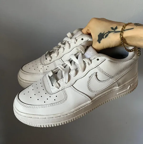 Nike Air Force 1 LE GS ‘Triple White’ - Image 6