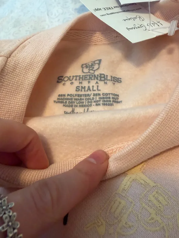 I want to be Beth Dutton when I grow up pink crewneck - Image 4