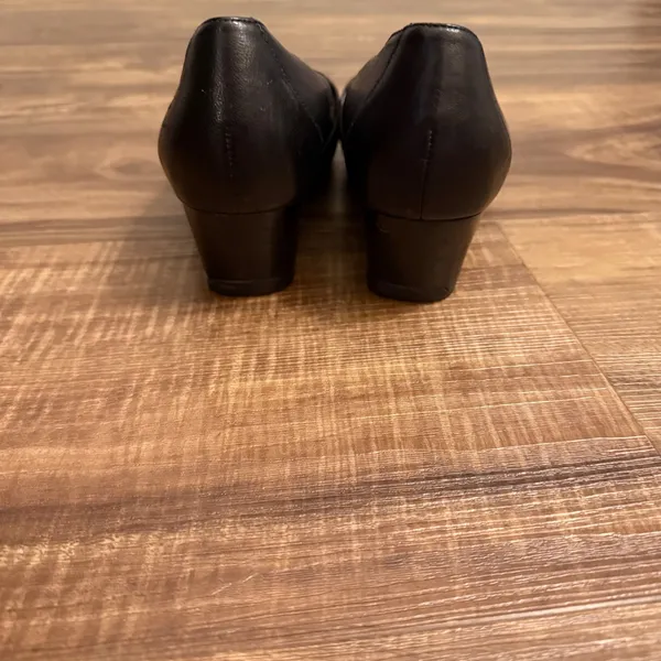 Clarks Leather Comfort Dress Pumps Heels Black Knot Detail Size‎ 9.5 - Image 4