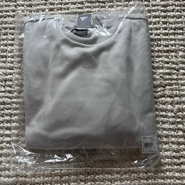 Adidas Crew Sweatshirt Sz M - Image 3