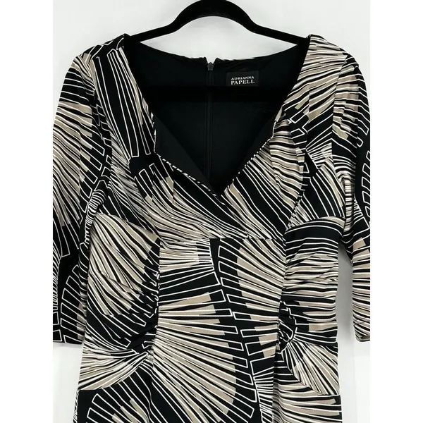 Adriana Papell Geometric Fitted Stretch Sheath Ruched Sides Fully Lined‎ Size 6 - Image 3