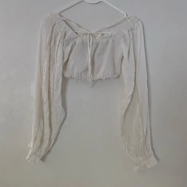 Sim & Sam White Peasant Crop Top Size S Long Sleeve Boho Cottagecore - Image 2
