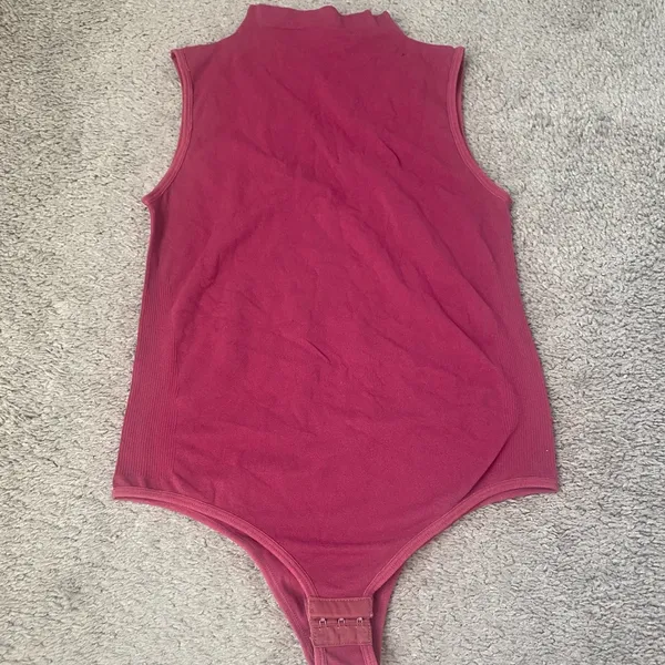 Magenta Pink Bodysuit with Sleeveless Design and Peephole in the back - Image 2
